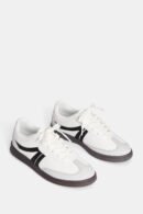 Pull&Bear unisex Retro trainers Black White 1306340